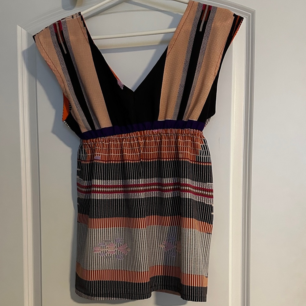 Sleeveless Shirt with Multicolor Pattern